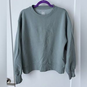 Aritzia Tna Cozy Fleece Boyfriend Crew Sweatshirt